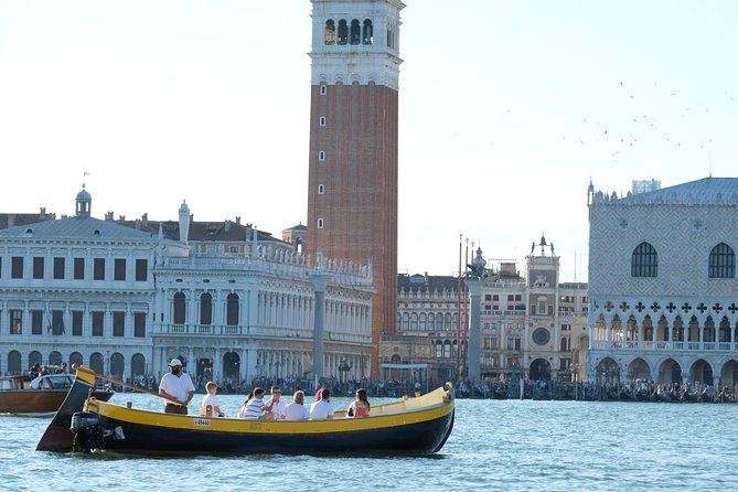 Venice Sunset Cruise by Typical Venetian Boat with Prosecco - Why this cruise gives you a different Venice