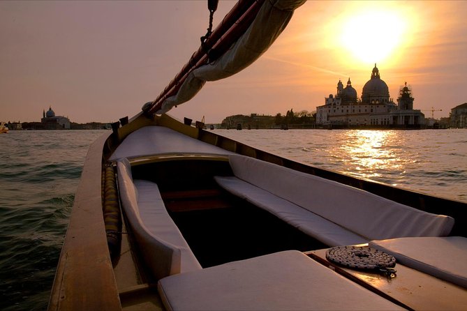 Venice Sunset Cruise by Typical Venetian Boat with Prosecco - Sampierotta or bragozzo: what the boat choice means