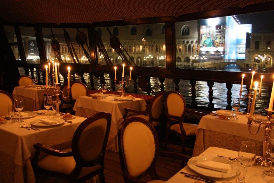 Venice: Venetian Lagoon Tour and Galleon Dinner - Why this Venetian dinner cruise feels different