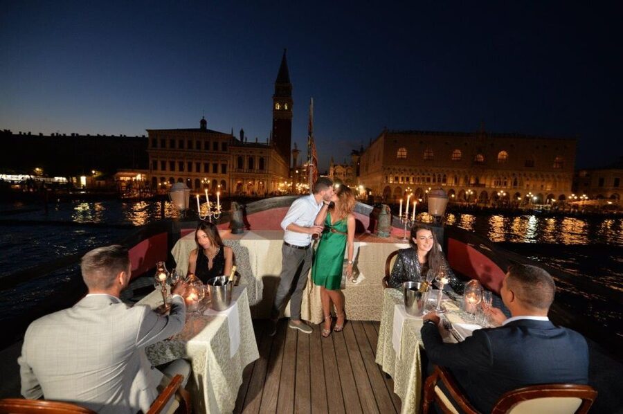 Venice: Venetian Lagoon Tour and Galleon Dinner - The return through San Marco and San Giorgio