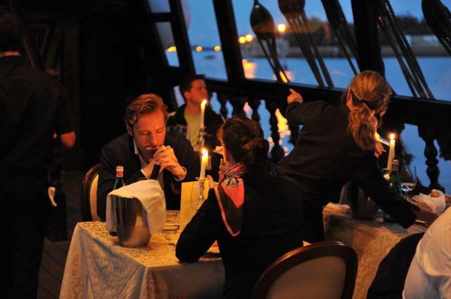 Venice: Venetian Lagoon Tour and Galleon Dinner - Meeting the galleon beside the Museo Navale