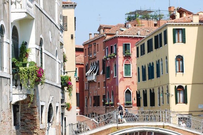 Venice Walking Tour and Gondola Ride - Grand Canal views, Rialto, and the ride’s limits
