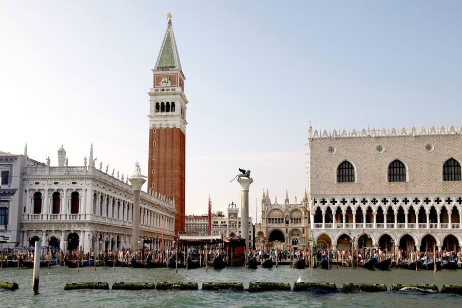 Venice: Walking tour, Doge Palace, & St. Mark's Basilica - Meeting point and timing