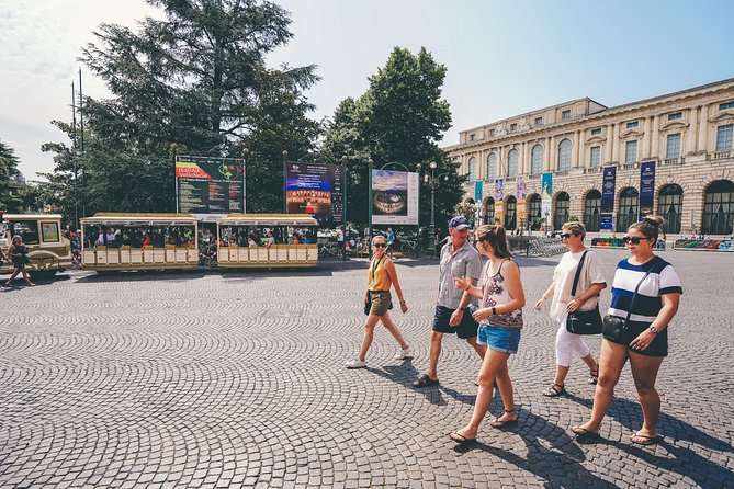 Verona All in one: Food Walking Tour, Lunch & Wine - What the guide adds to the food