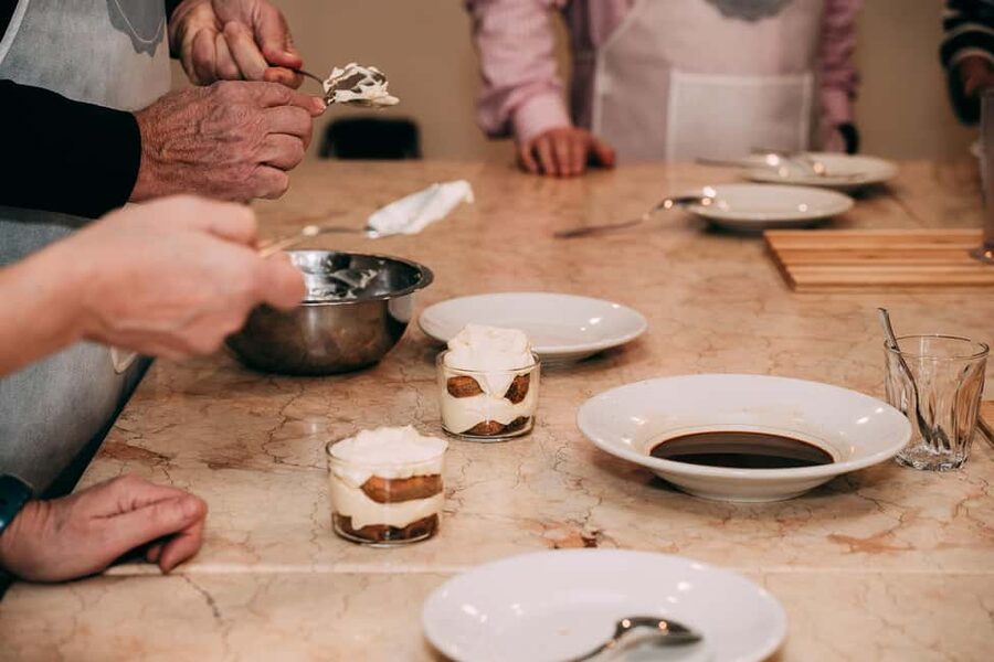 Verona: Hands-on Fresh Pasta and Tiramisù Cooking Class - Making fresh pasta by hand