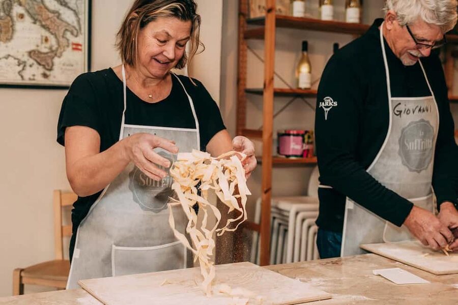 Verona: Hands-on Fresh Pasta and Tiramisù Cooking Class - Finding the yellow tour sign