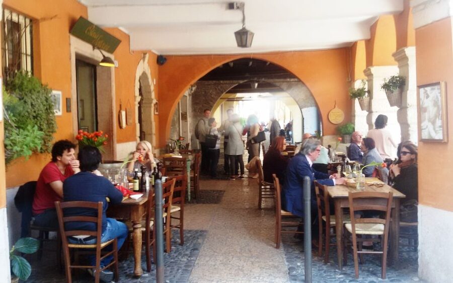 Verona: History and Hidden Gems Guided Walking Tour - Piazza delle Erbe and the market’s long story