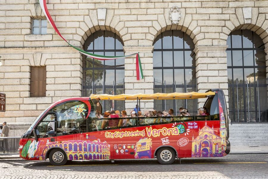 Verona: Hop-on Hop-off Tour 24 or 48-Hour Ticket - Key points to know before boarding