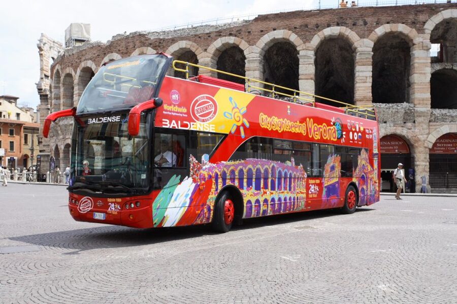 Verona: Hop-on Hop-off Tour 24 or 48-Hour Ticket - Who should take this bus tour?