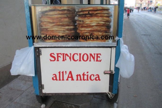 Walking Tour and street food Tour Palermo / History and Food - Fontana Pretoria and the city’s grand public face